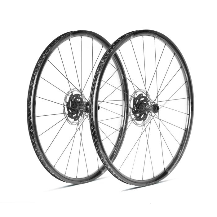ERE RUOTE TENACI GT25 CARBON DISC GRAVEL WHEELSET ERE RUOTE TENACI GT25 CARBON DISC GRAVEL WHEELSET
